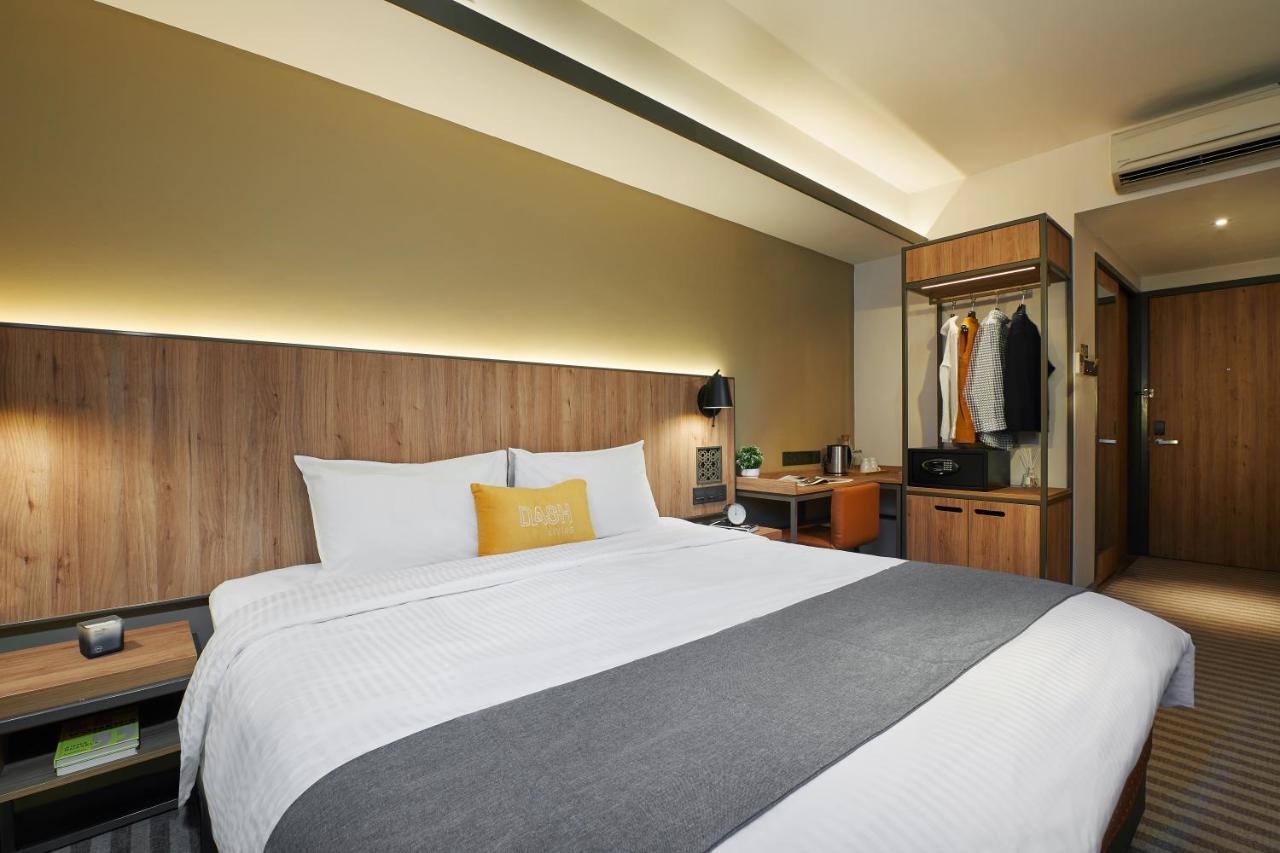 Dash Living Rochor Khách sạn