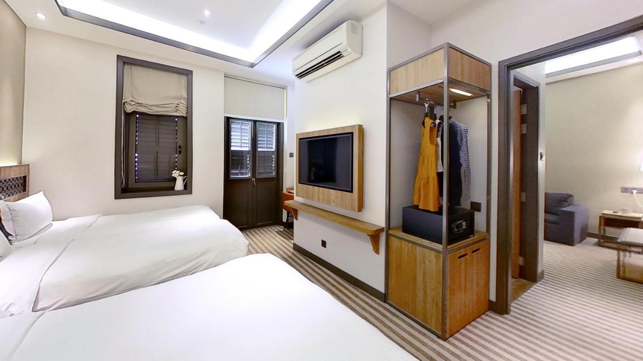 Khách sạn Dash Living Rochor